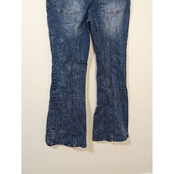 Good Hart Faded Denim High Rise Flare Leg Patch Pocket Jeans - Size 8 - Picture 7 of 10